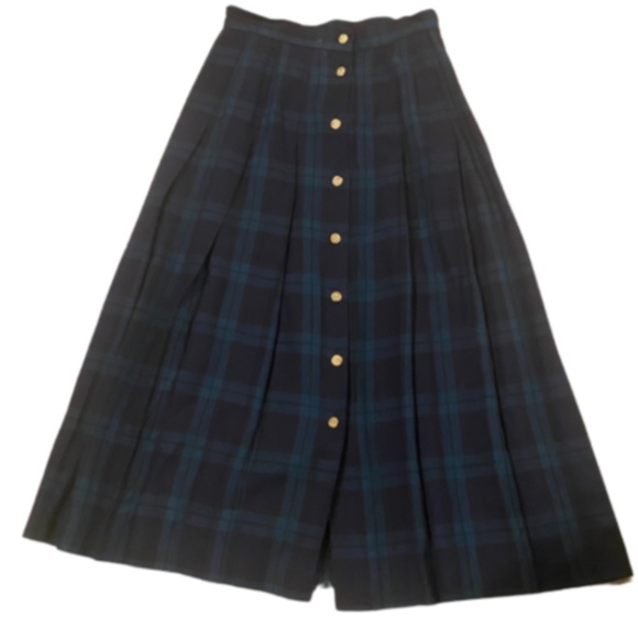 Pleated Tartan Long Skirt ( Vintage size 10 ) more close to a 4-6 - Picture 2 of 3